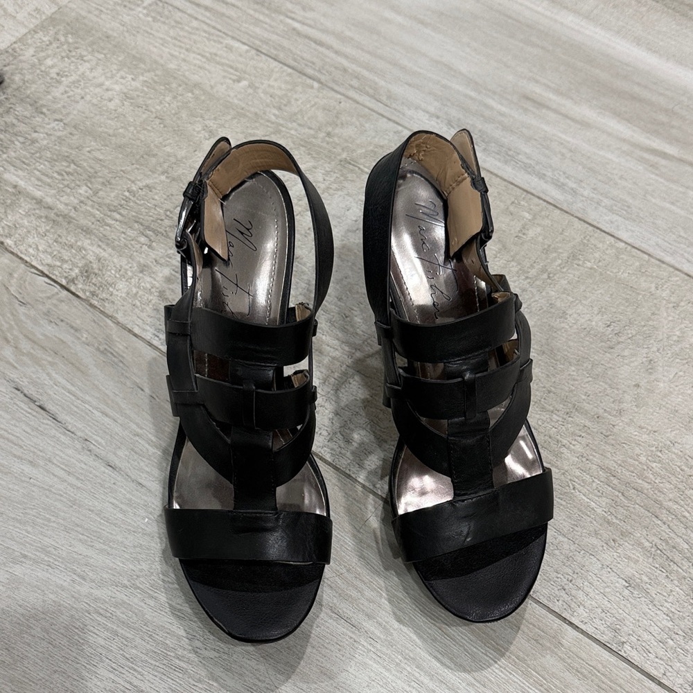 Marc Fisher Black leather Strappy Sandals